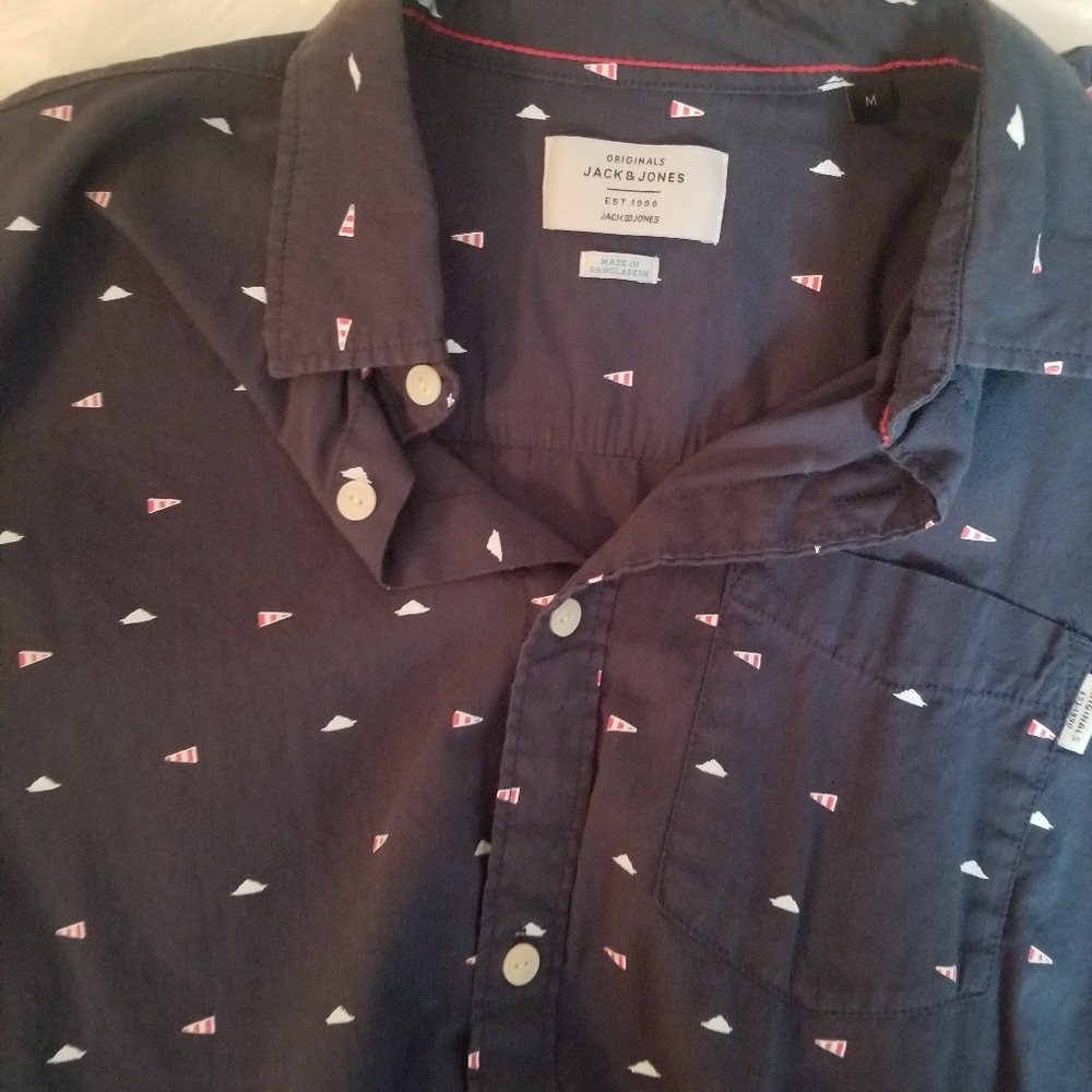 Jack Jones  men's  s/s navy blue nautical  design shirt in e.u.c